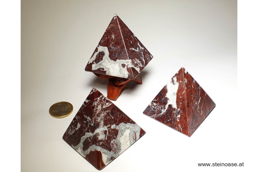 Pyramide Marmor rot 5cm